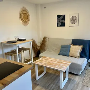  Appartement With Private Car Park And Air Con